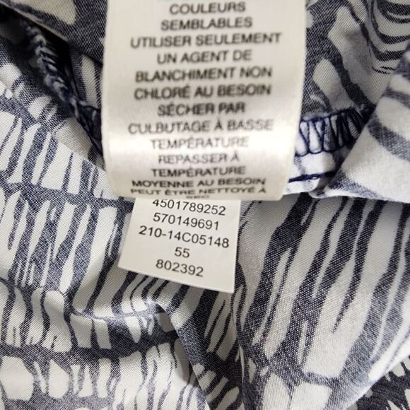 Chico's Womens Top Size 2 Large Wrinkle Resistant Button Long Sleeve 100% Cotton - Picture 12 of 12